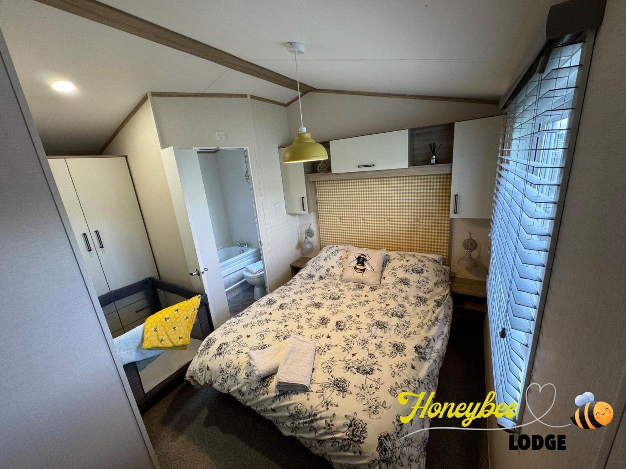 Honeybee Lodge Morpeth Esterno foto