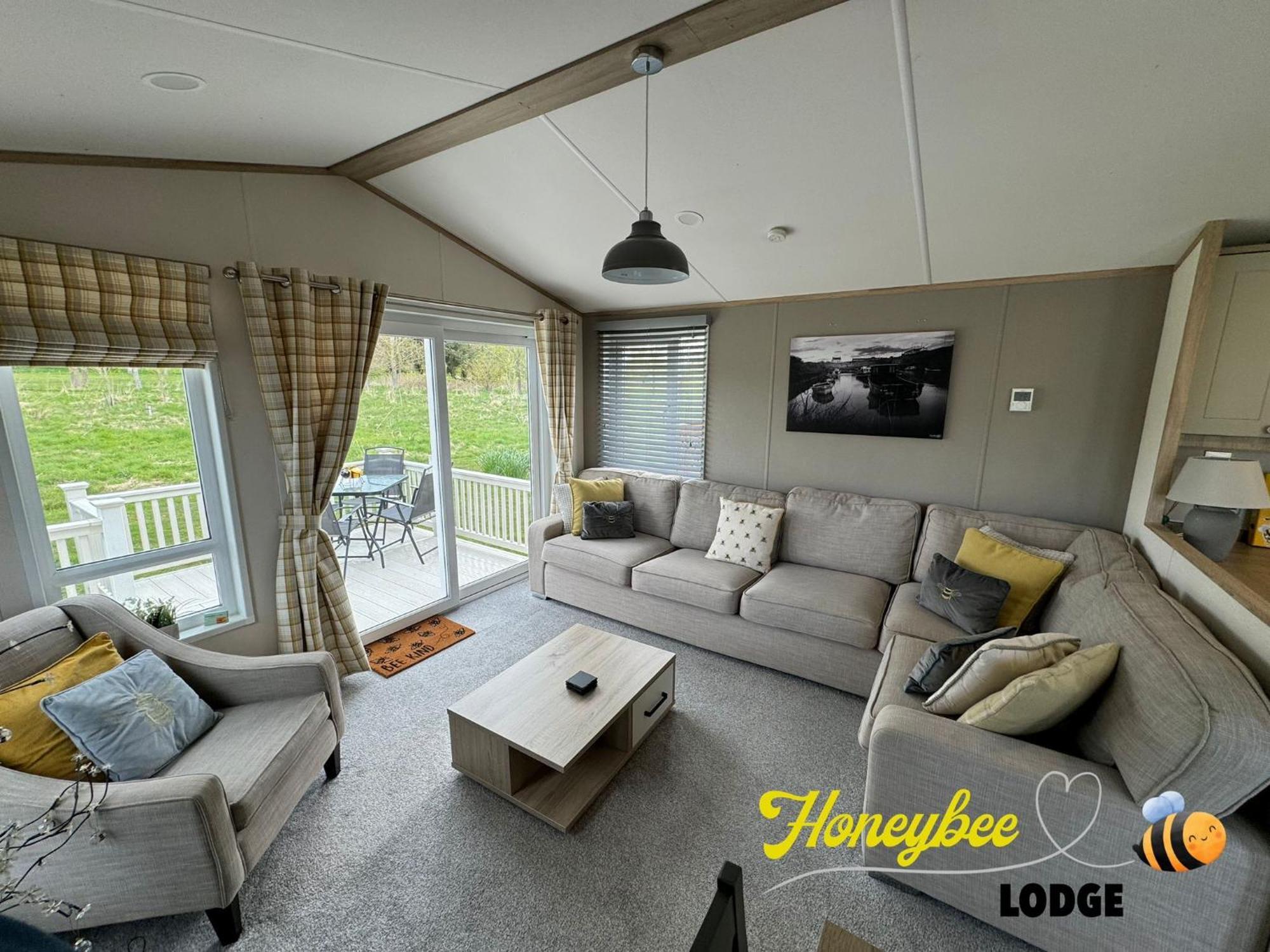 Honeybee Lodge Morpeth Esterno foto